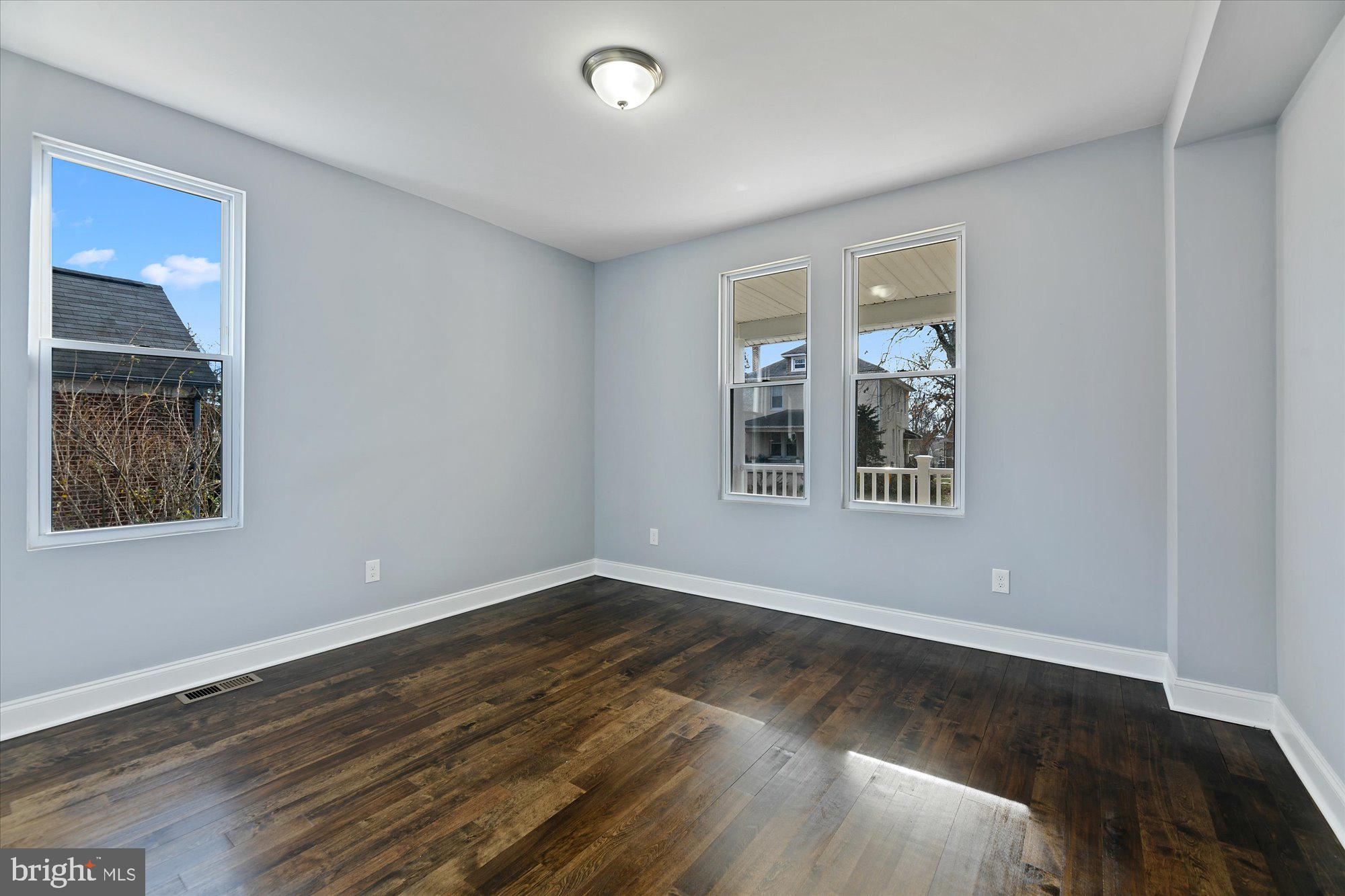 651 Orpington Road Baltimore, MD 21229 - Photo 11 of 25