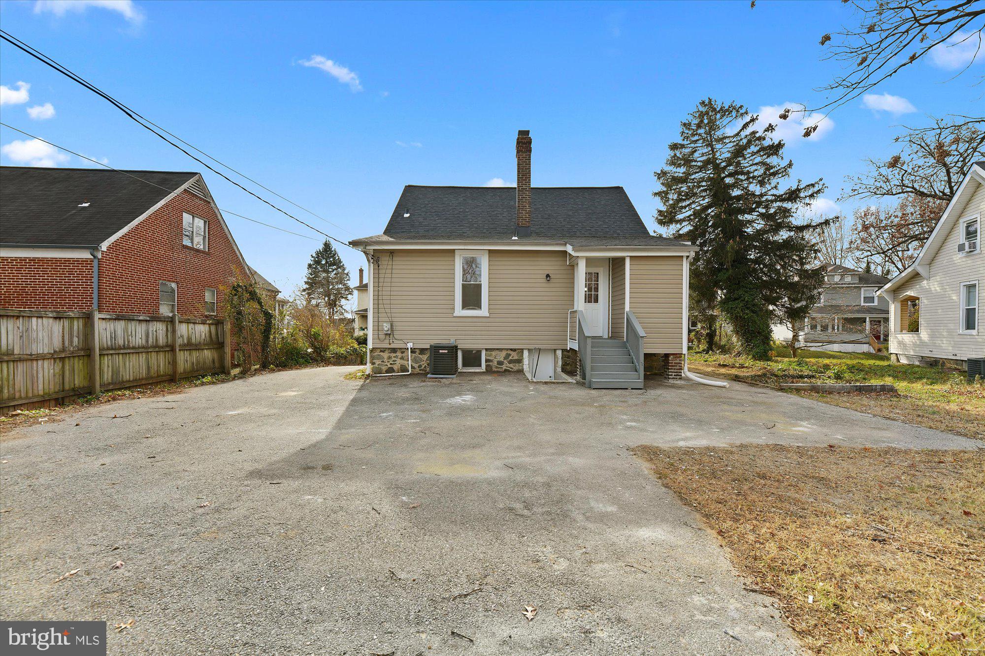 651 Orpington Road Baltimore, MD 21229 - Photo 23 of 25