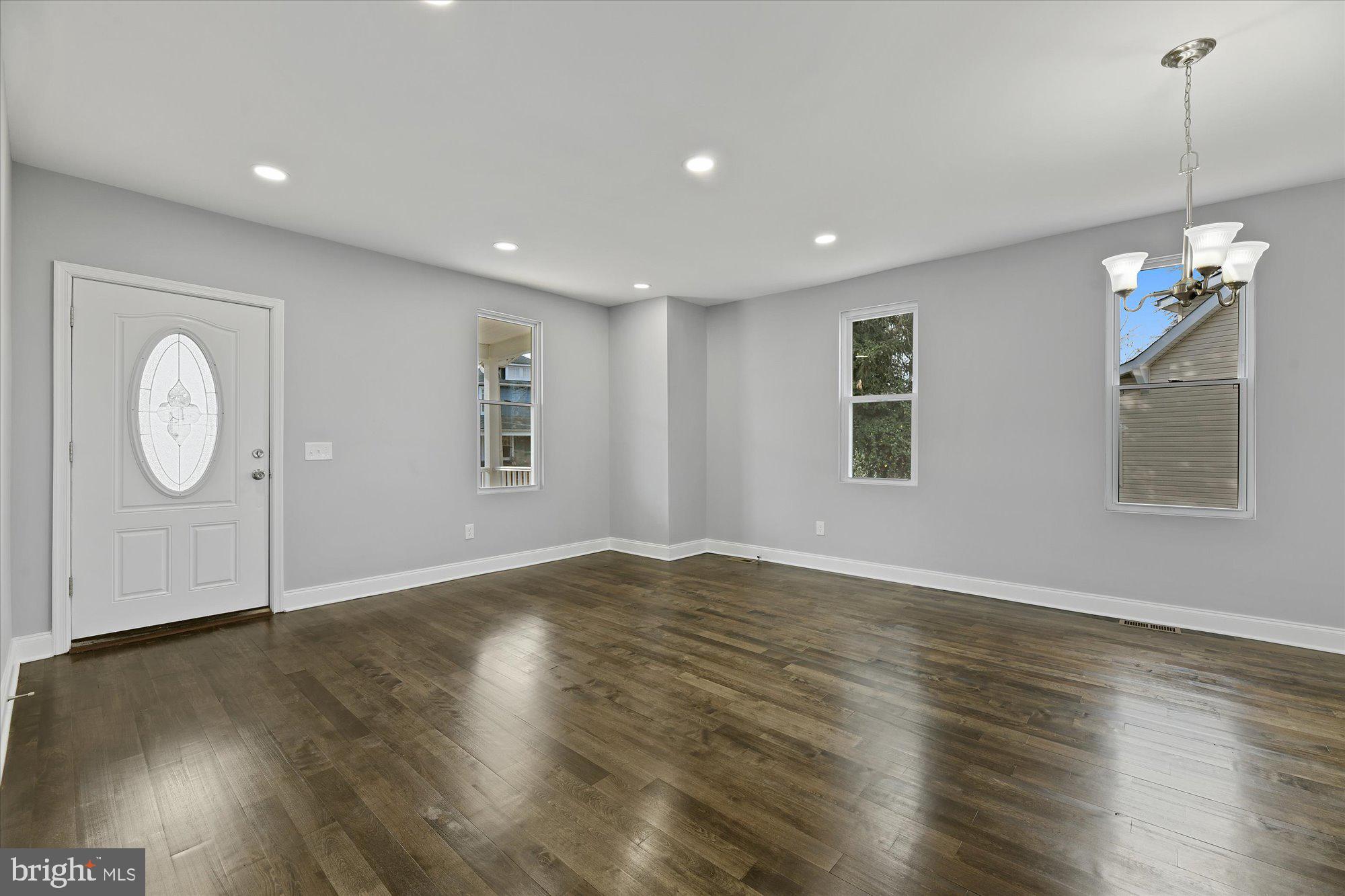 651 Orpington Road Baltimore, MD 21229 - Photo 5 of 25