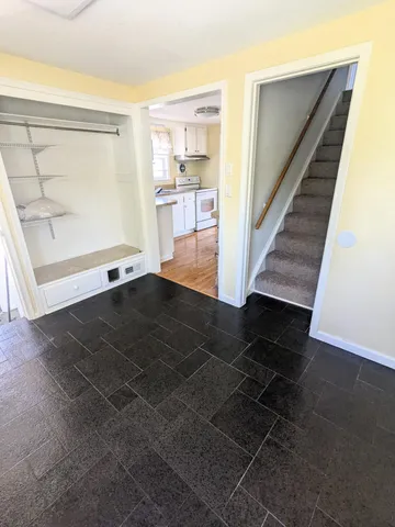 $199,900 | 31948 Dover Avenue, Garden City, MI 48135