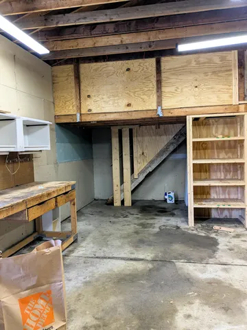 $199,900 | 31948 Dover Avenue, Garden City, MI 48135