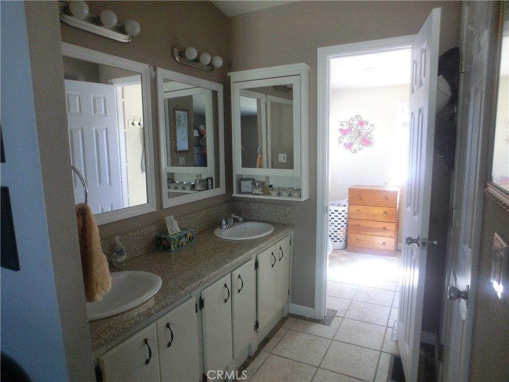 9282 Caughlin Road Phelan, CA 92371 - Photo 11 of 23
