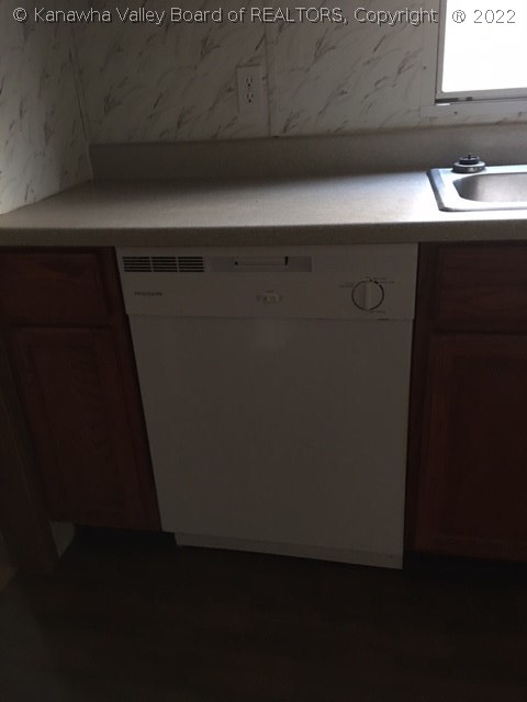 886 Gabe Road Clendenin, WV 25045 - Photo 15 of 30 Gallery Image 15
