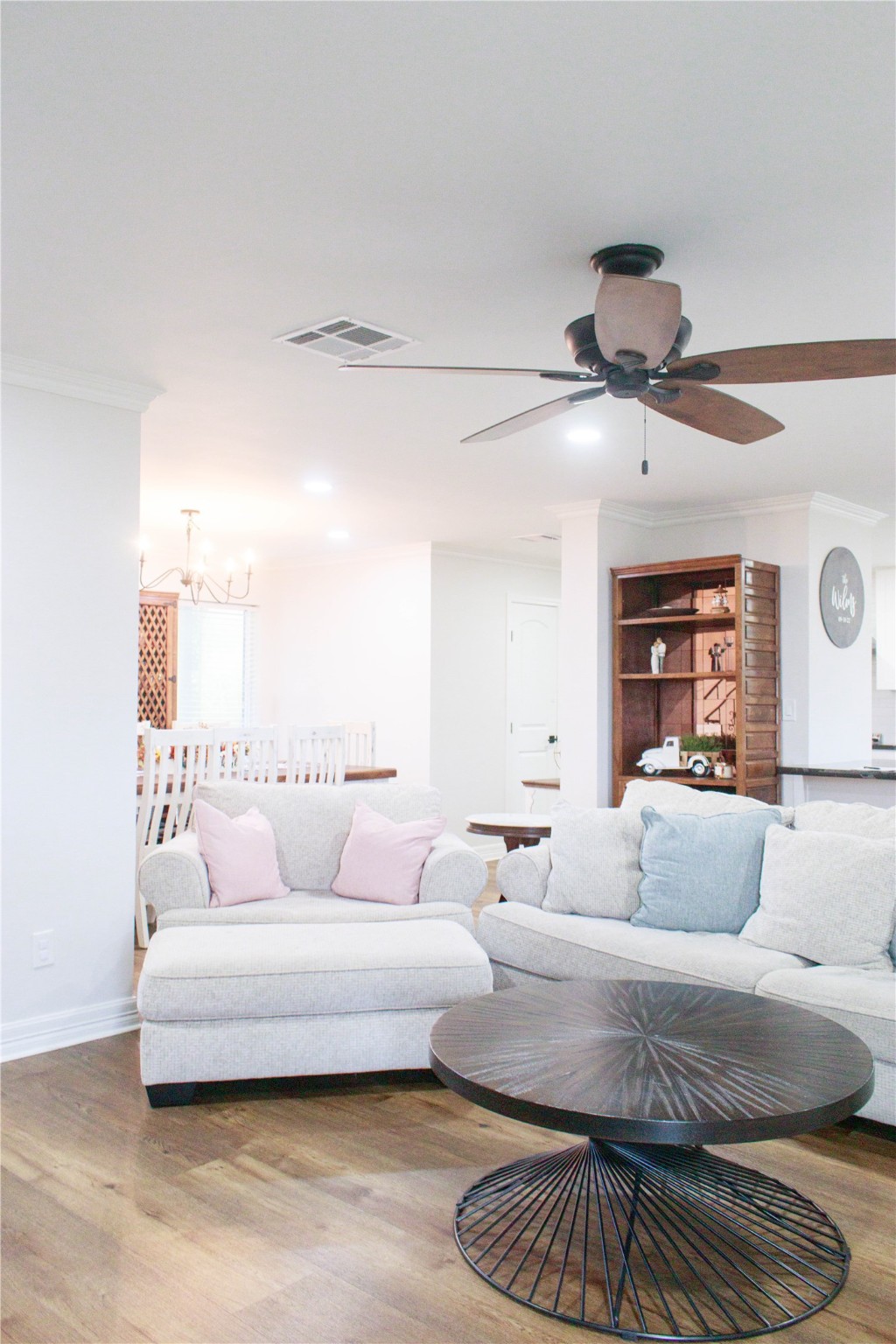 7510 Ralick Court Spring, TX 77379 - Photo 17 of 44 a living room with furniture and a ceiling fan