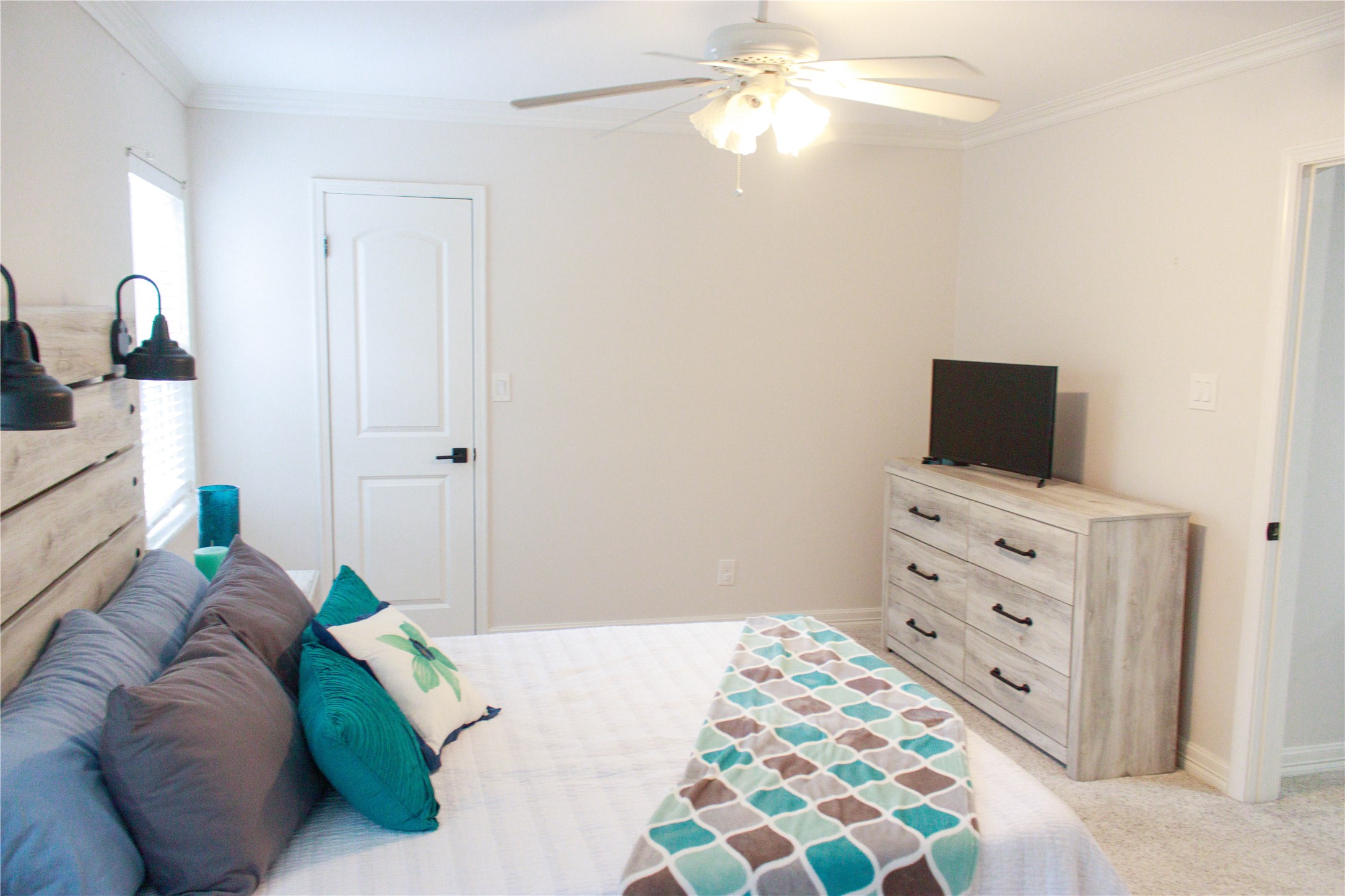 7510 Ralick Court Spring, TX 77379 - Photo 37 of 44 a bedroom with a bed and a television