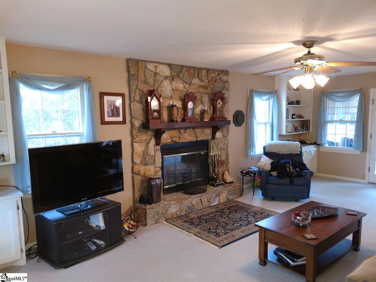 103 Castleford Road Moore, SC 29369 - Photo 8 of 19 Gallery Image 8