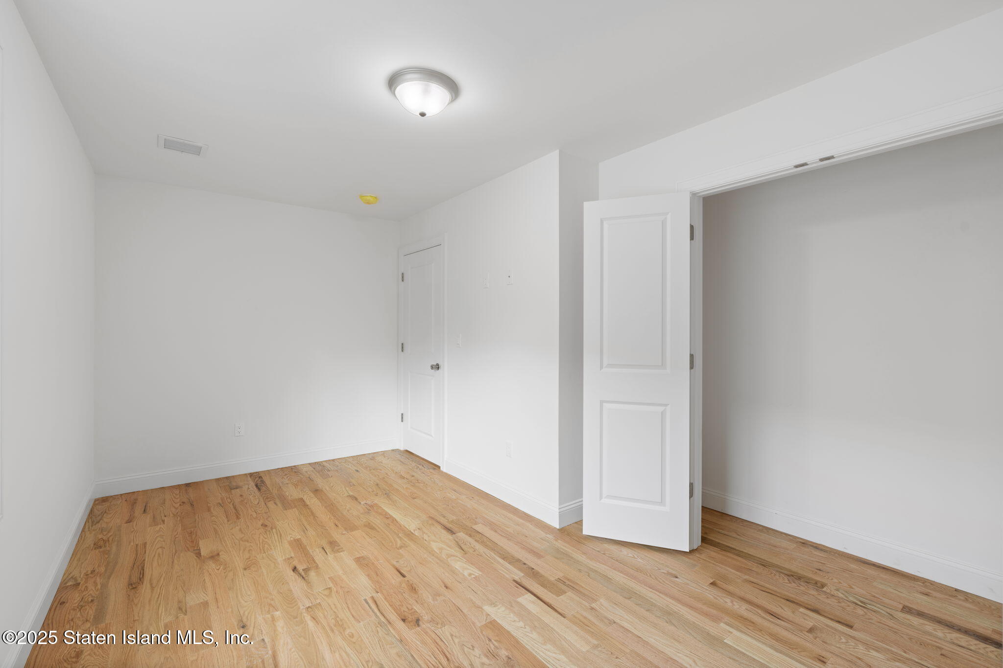 1370 Forest Hill Road, Unit 2B Staten Island, NY 10314 - Photo 9 of 20 a view of empty room