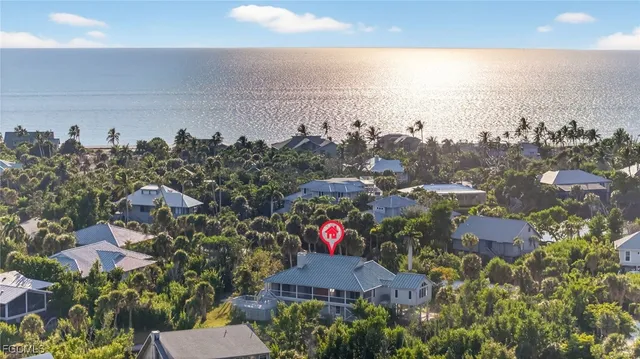 a picture of a room with a white wall