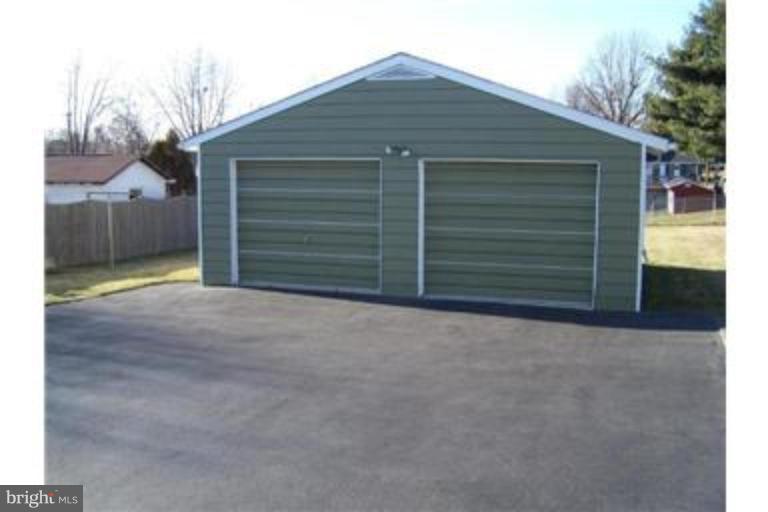 133 Devonshire Road Hagerstown, MD 21740 - Photo 16 of 20 Garage 1