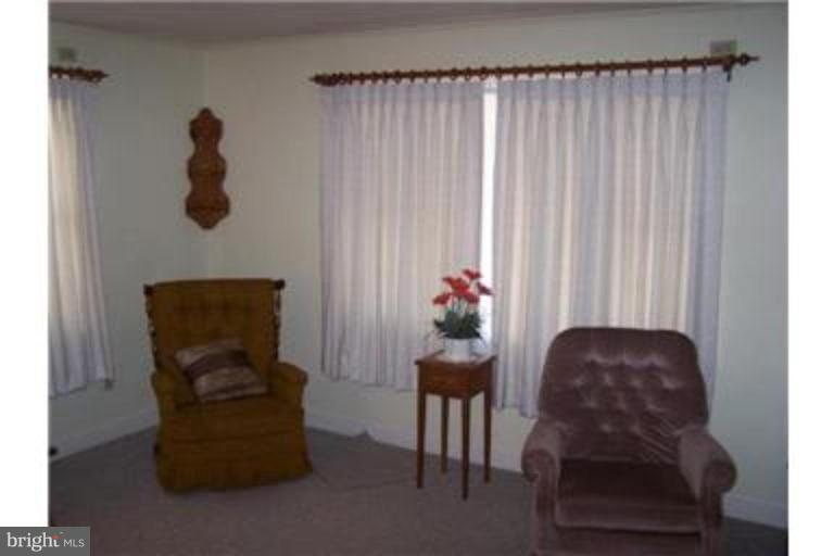 133 Devonshire Road Hagerstown, MD 21740 - Photo 8 of 20 Living Room #2
