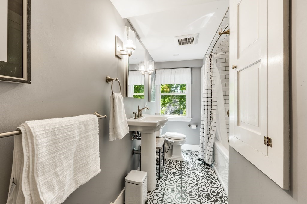 38 Berkeley Street Reading, MA 01867 - Photo 35 of 42