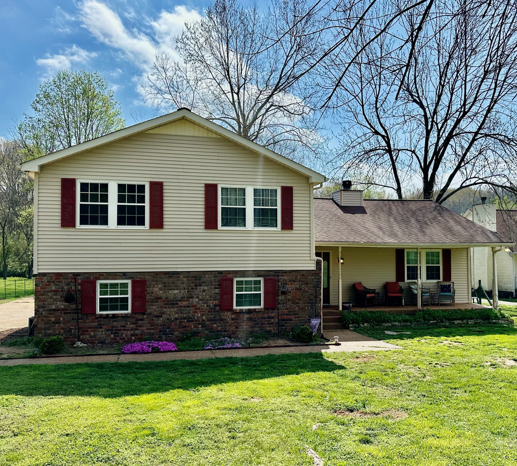260 Allen Road Goodlettsville, TN 37072 - Photo 1 of 33 Gallery Image 1