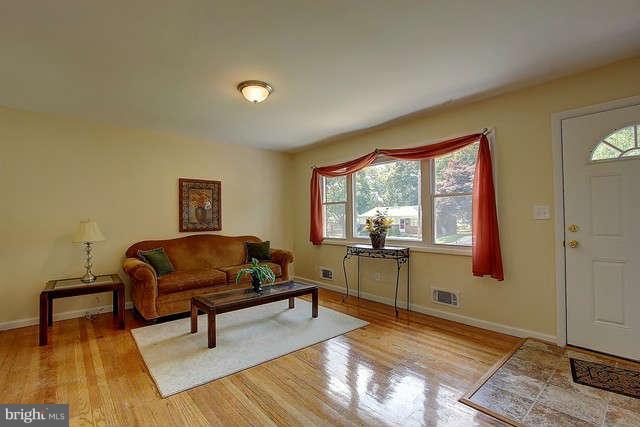 3617 Rusty Rock Road Randallstown, MD 21133 - Photo 3 of 27 Living Room