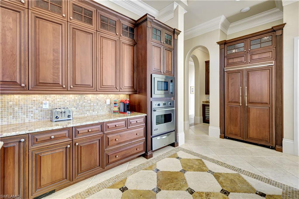 2249 Miramonte Court Naples, FL 34105 - Photo 13 of 43