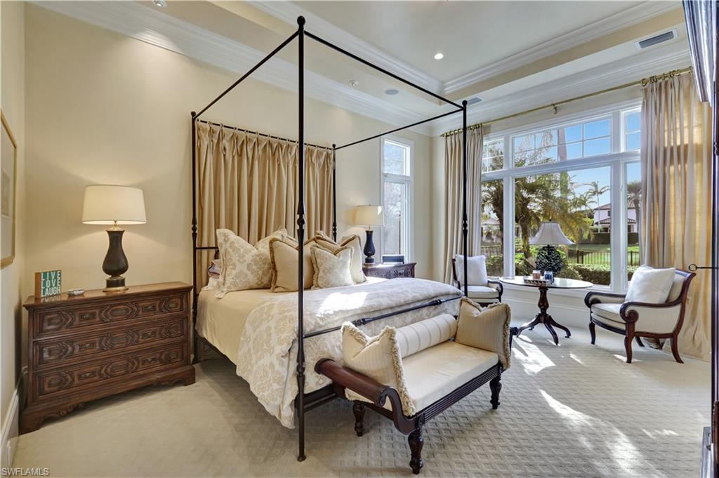 2249 Miramonte Court Naples, FL 34105 - Photo 19 of 43