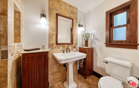 $2,179,000 | 10824 Lindblade Street, Culver City, CA 90230