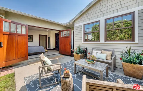 $2,179,000 | 10824 Lindblade Street, Culver City, CA 90230