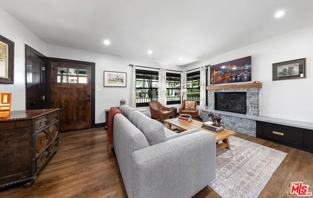 $2,179,000 | 10824 Lindblade Street, Culver City, CA 90230