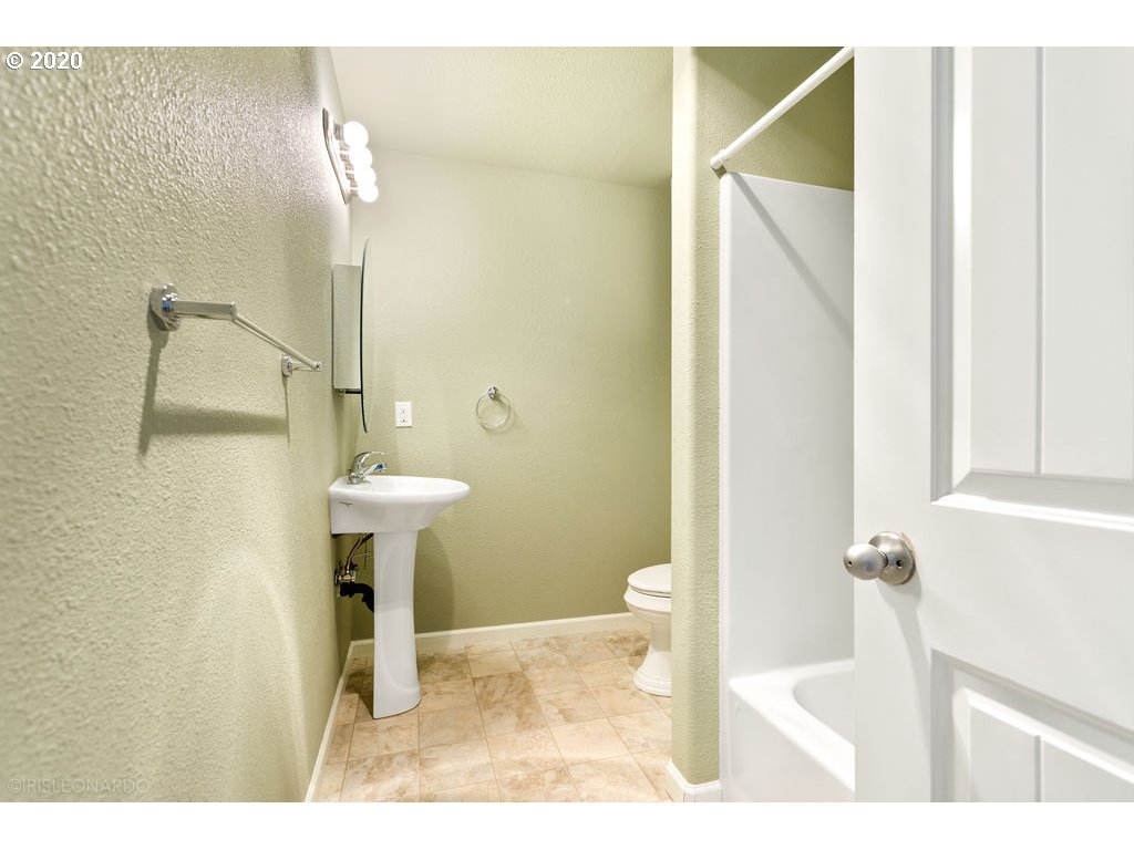 4912 Nicholson Road Vancouver, WA 98661 - Photo 17 of 29