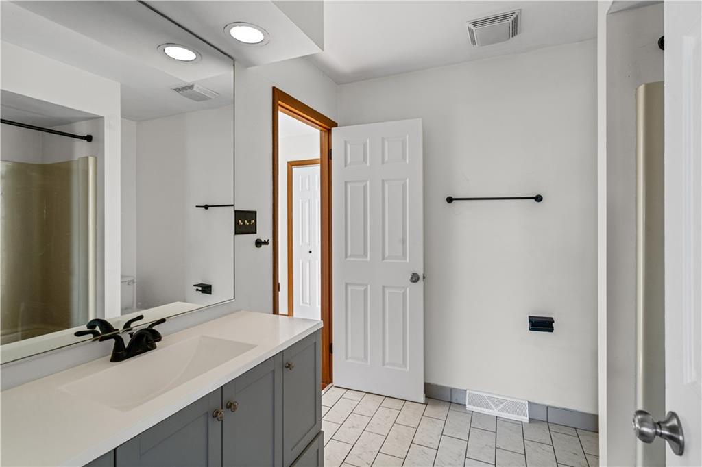 420 Spring Run Drive Monroeville, PA 15146 - Photo 32 of 43