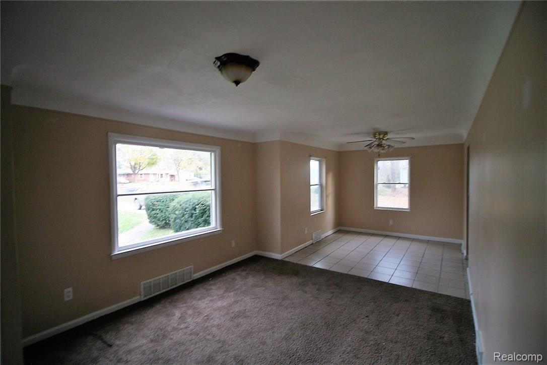 8895 Inkster Road Livonia, MI 48150 - Photo 9 of 22 IMG_1769.JPG