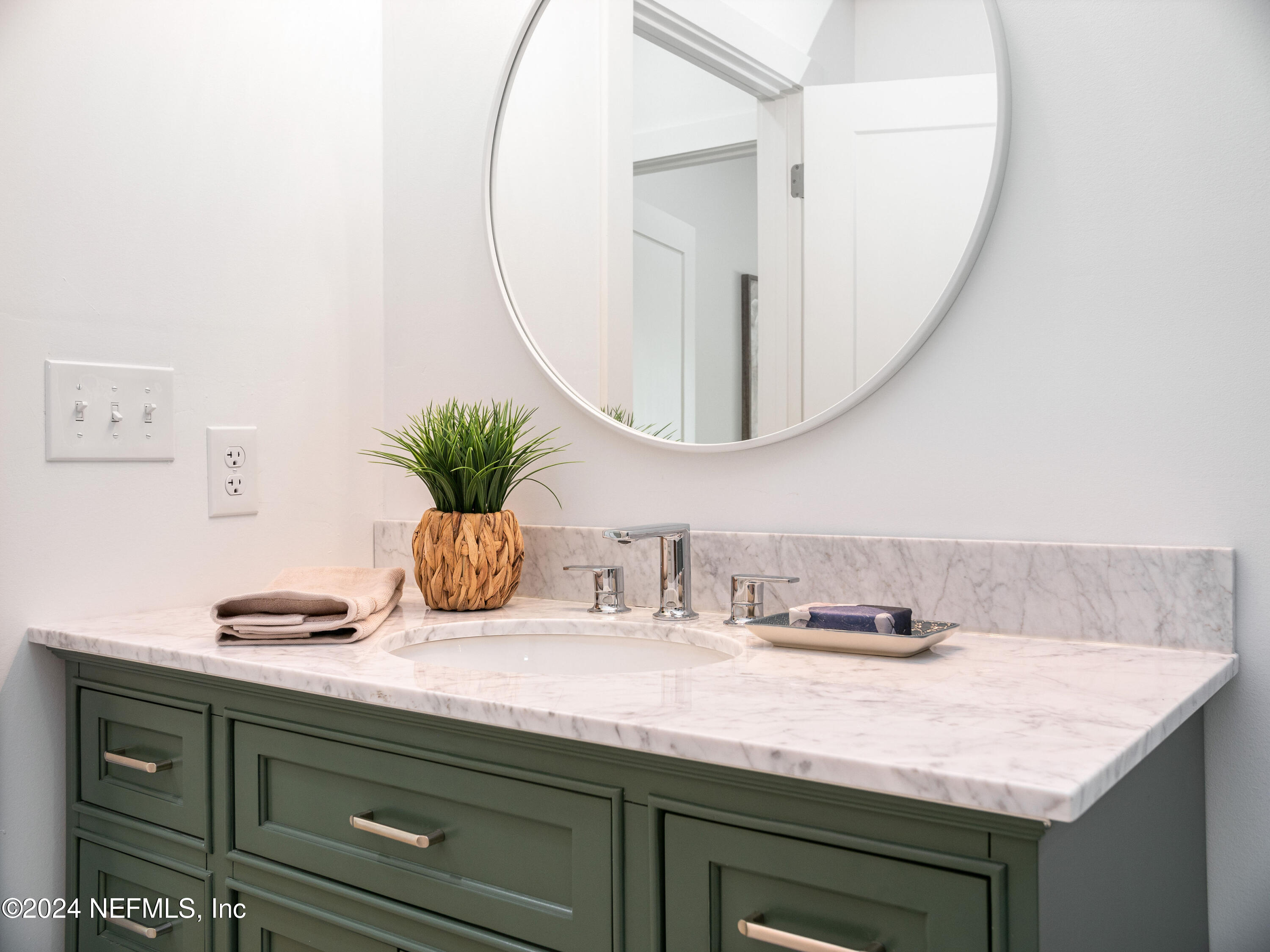 7834 Hunters Grove Road Jacksonville, FL 32256 - Photo 42 of 101 Bathroom 3
