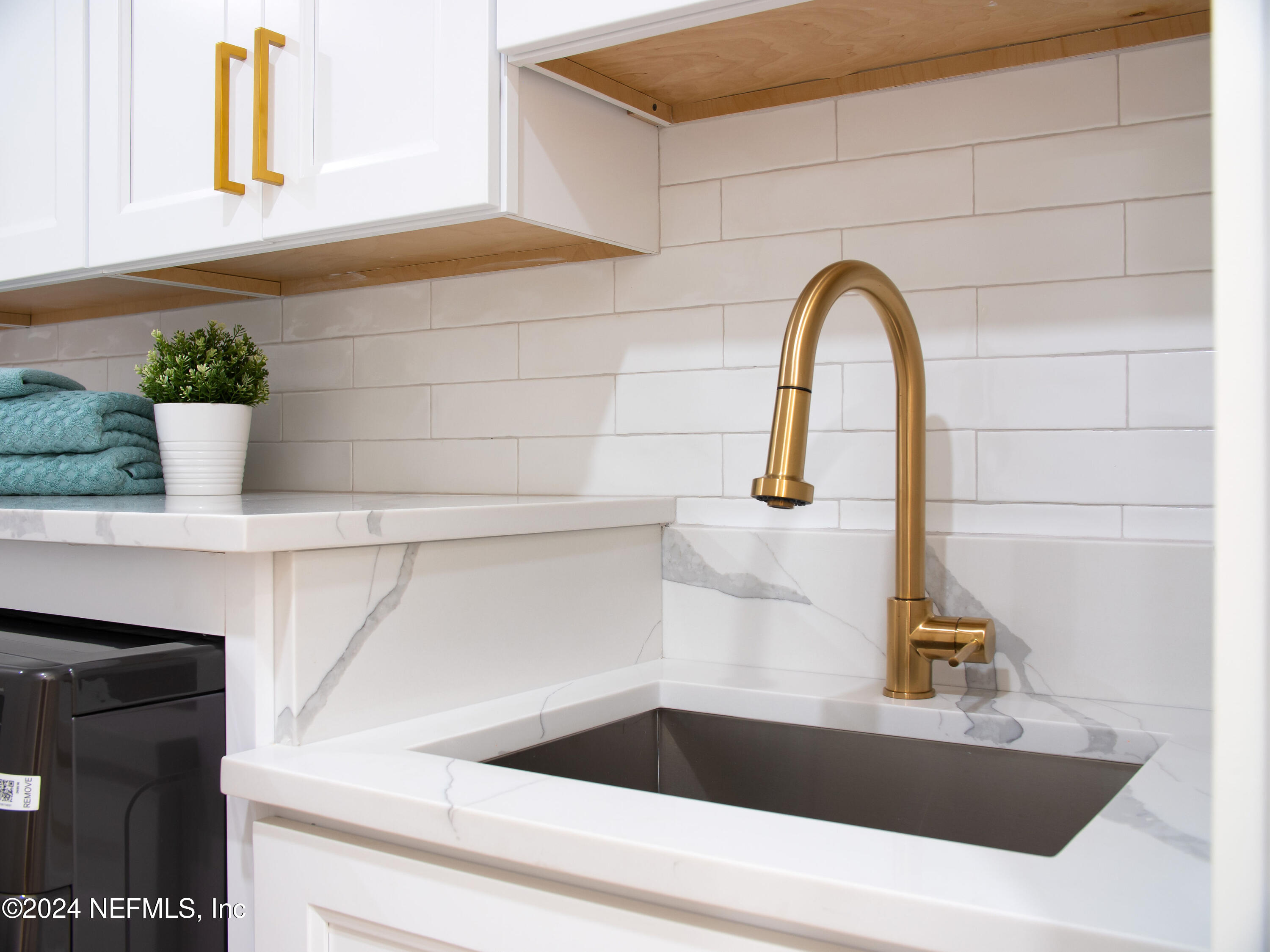 7834 Hunters Grove Road Jacksonville, FL 32256 - Photo 59 of 101 Laundry room detail