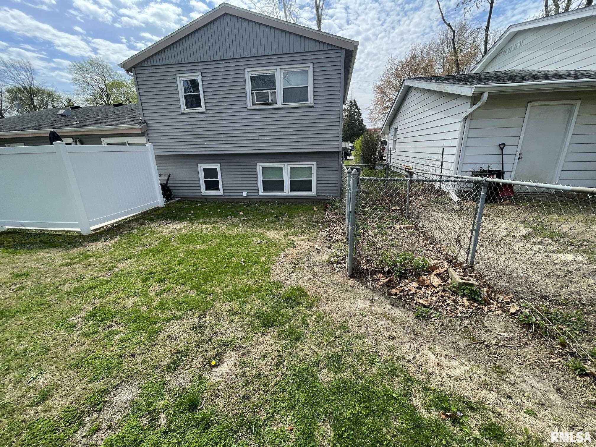 817 East Thoma Street Springfield, IL 62702 - Photo 12 of 13 Gallery Image 12