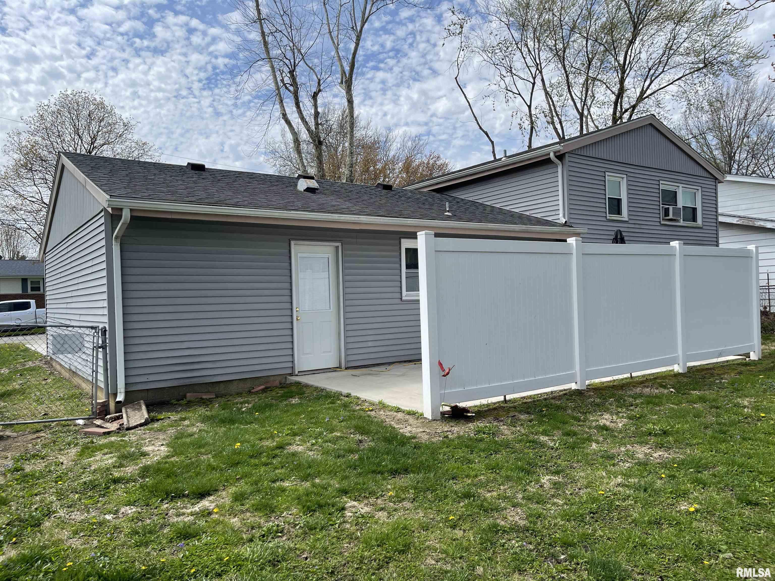 817 East Thoma Street Springfield, IL 62702 - Photo 6 of 13 Gallery Image 6