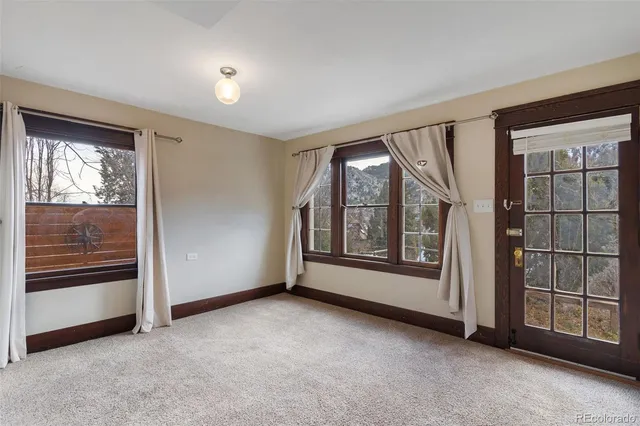 $2,500 | 48 Lincoln Avenue, Manitou Springs, CO 80829