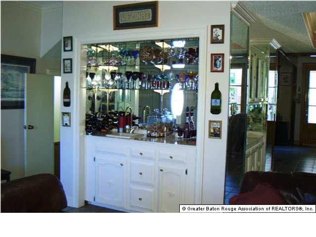 2417 Shadowbrook Drive Baton Rouge, LA 70816 - Photo 6 of 9 Gallery Image 6