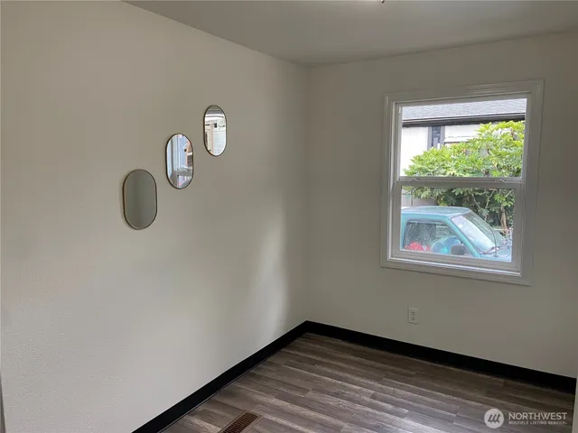 $89,999 | 175 Northeast Camelot Drive, Unit 175, Bremerton, WA 98311