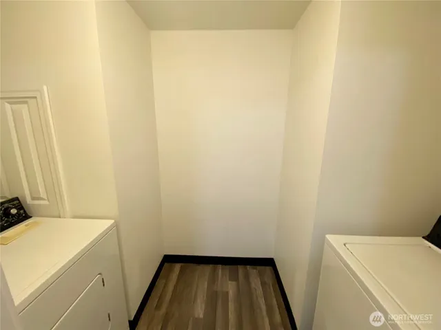 $89,999 | 175 Northeast Camelot Drive, Unit 175, Bremerton, WA 98311