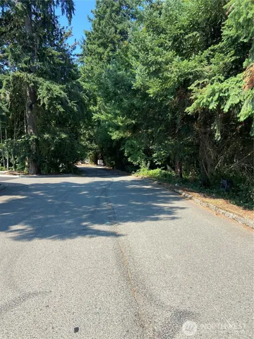 $89,999 | 175 Northeast Camelot Drive, Unit 175, Bremerton, WA 98311