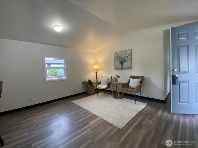 $89,999 | 175 Northeast Camelot Drive, Unit 175, Bremerton, WA 98311