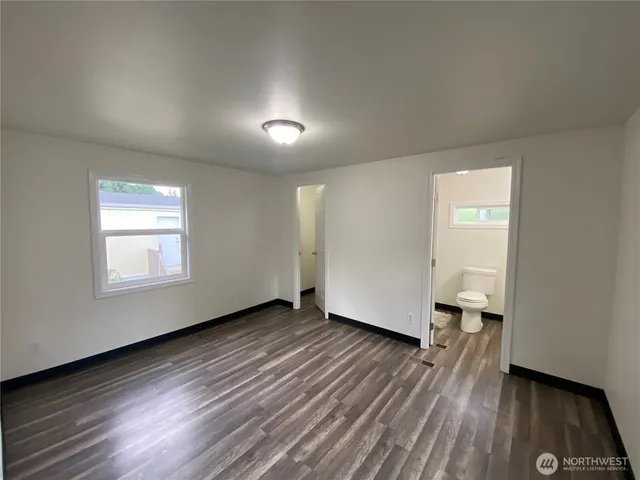 $89,999 | 175 Northeast Camelot Drive, Unit 175, Bremerton, WA 98311