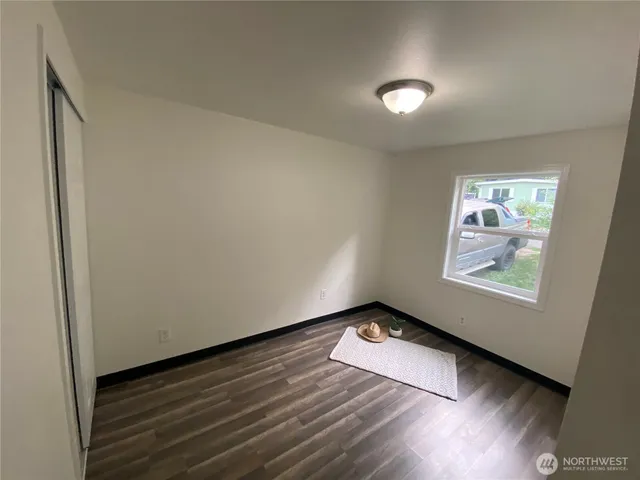 $89,999 | 175 Northeast Camelot Drive, Unit 175, Bremerton, WA 98311