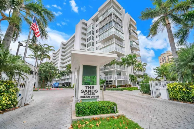 $7,350 | 611 Ocean Drive, Unit 3E, Key Biscayne, FL 33149