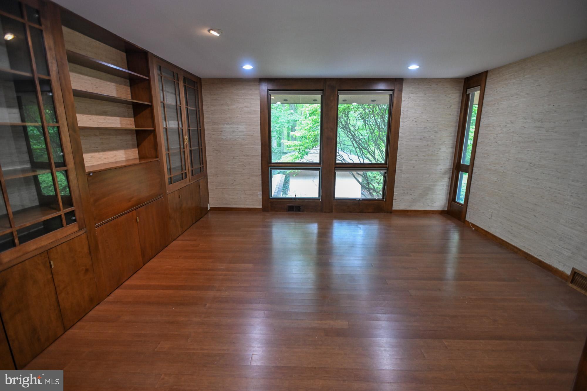 2404 Laurel Bush Road Abingdon, MD 21009 - Photo 45 of 82 1st floor Bedroom used as an office or library