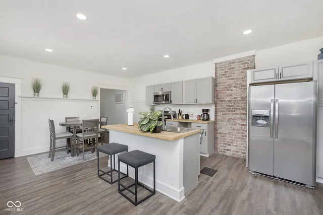 $1,900 | 1432 Sturm Avenue, Indianapolis, IN 46201