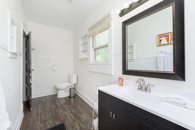 $1,900 | 1432 Sturm Avenue, Indianapolis, IN 46201