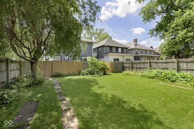 $1,900 | 1432 Sturm Avenue, Indianapolis, IN 46201