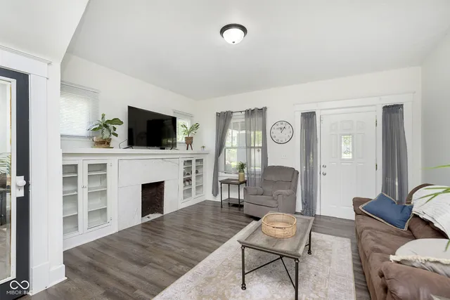 $1,900 | 1432 Sturm Avenue, Indianapolis, IN 46201