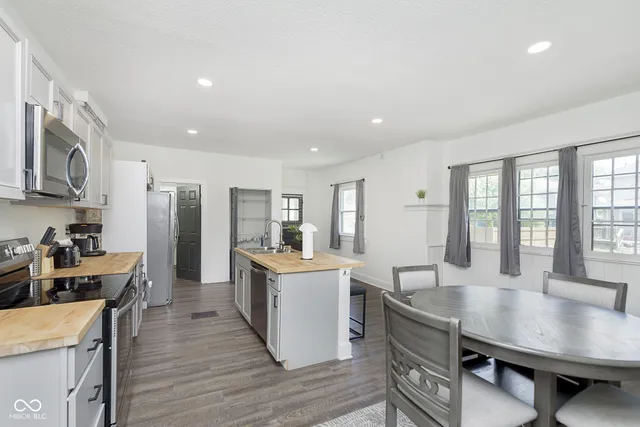 $1,900 | 1432 Sturm Avenue, Indianapolis, IN 46201