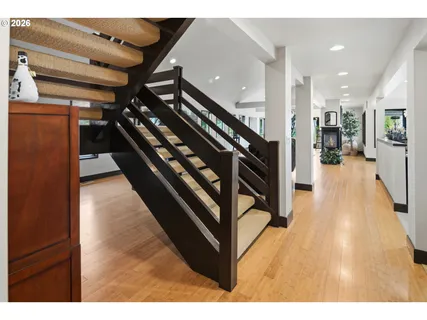 $1,750,000 | 8008 Southeast Evergreen Highway, Vancouver, WA 98664