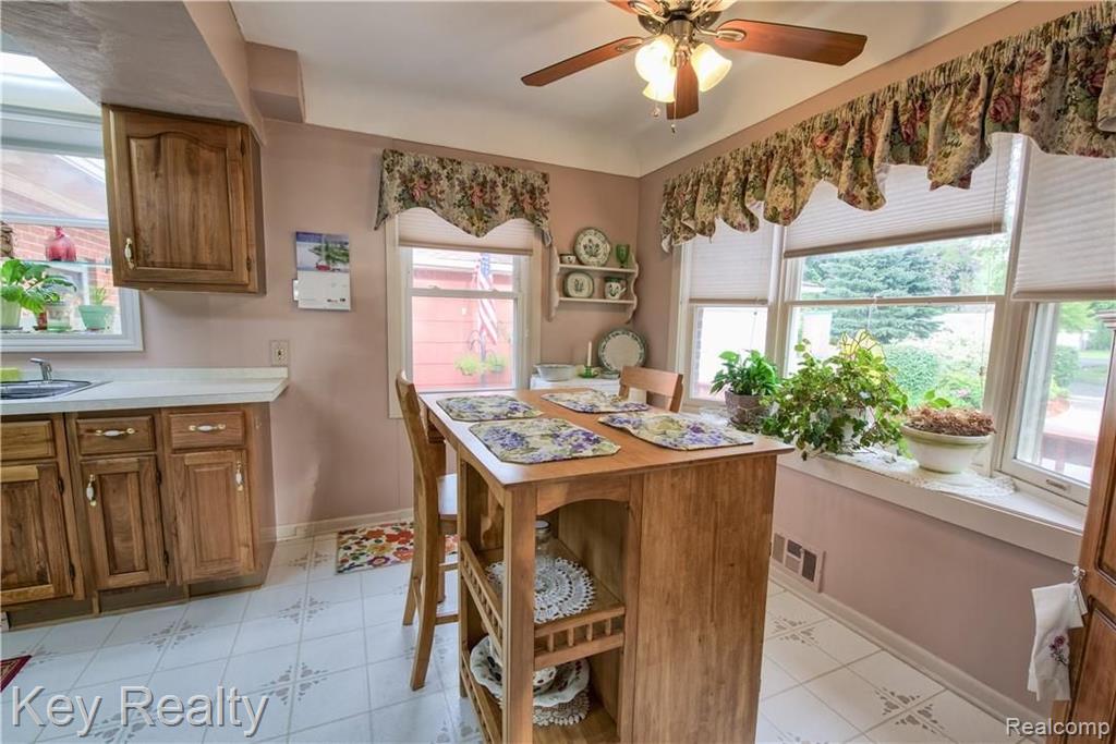 21912 Superior Road Taylor, MI 48180 - Photo 14 of 25