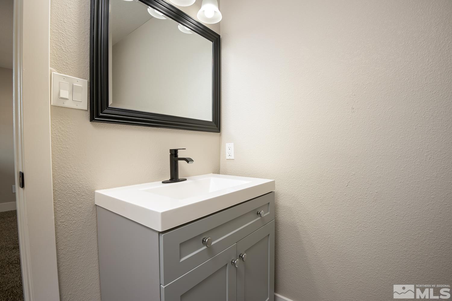 712 Rolando Way Carson City, NV 89701 - Photo 12 of 37 Photo 12