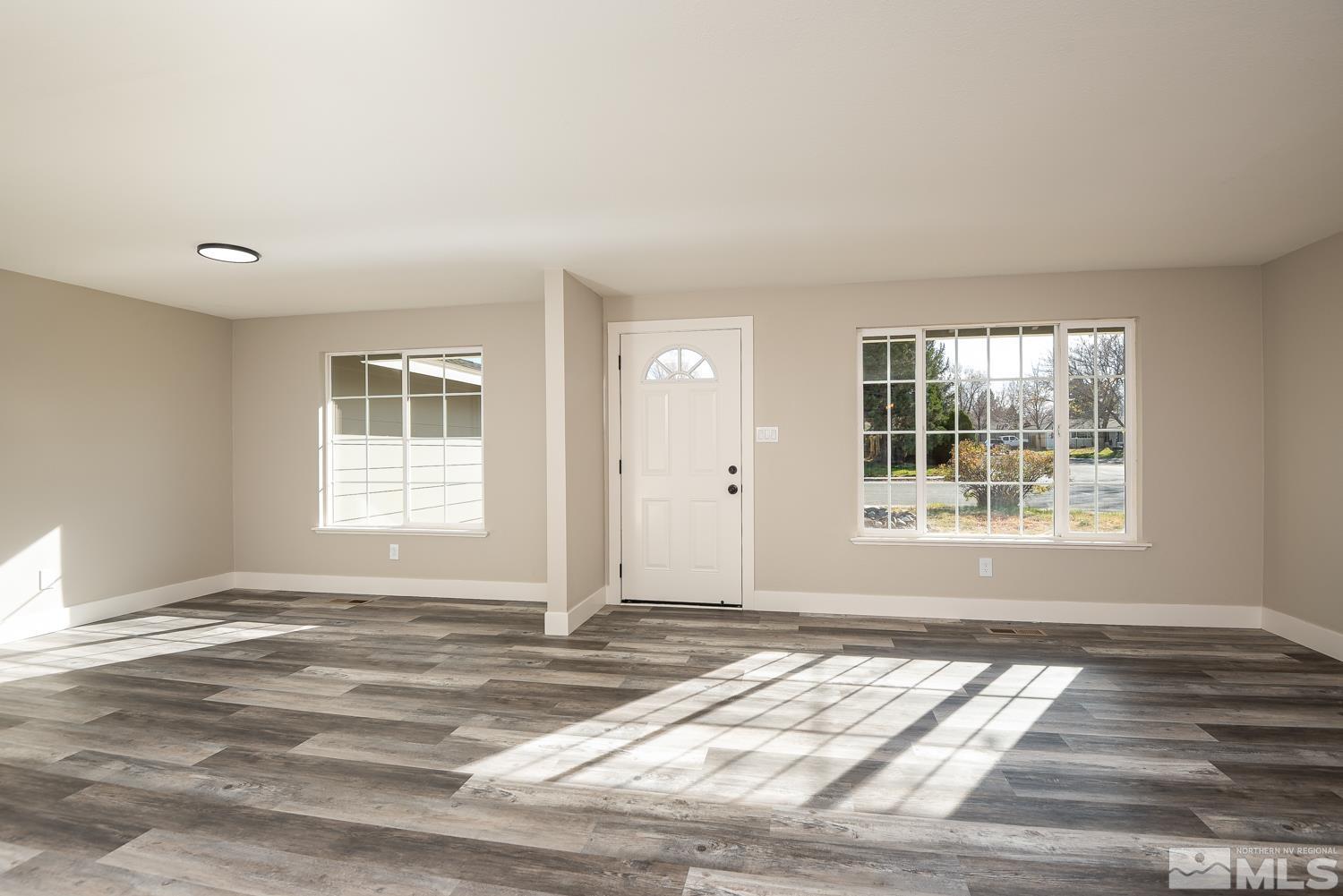 712 Rolando Way Carson City, NV 89701 - Photo 5 of 37 Photo 5