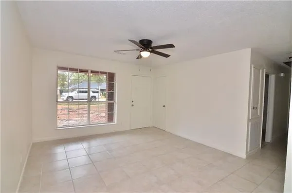 $1,450 | 208 Martin Luther King Junior Drive, Covington, LA 70433