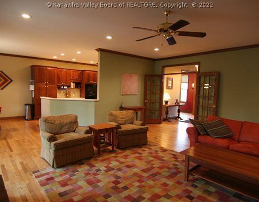 103 Wild Turkey Road Charleston, WV 25304 - Photo 5 of 8 Living Room.